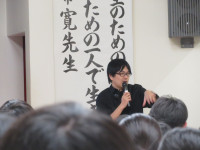 １