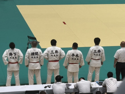 ４金鷲